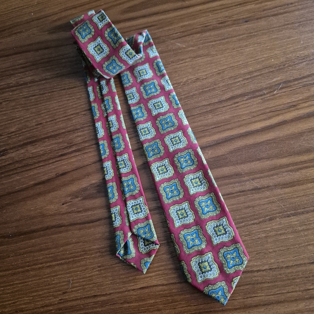 Vintage Sears 1960s Red Print Skinny Tie